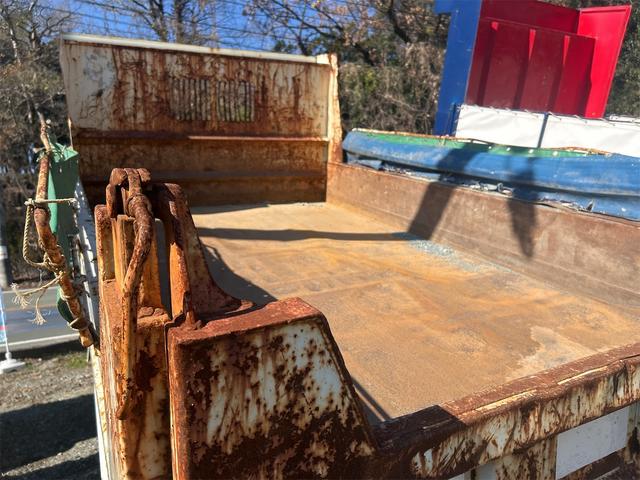 キャンター MT 後輪ダブル 電動格納ミラー ESC エアコン パワーウィンドウ 運転席エアバッグ ミュージックプレイヤー接続可(18枚目)