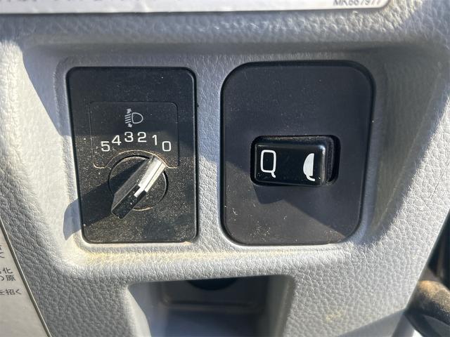キャンター MT 後輪ダブル 電動格納ミラー ESC エアコン パワーウィンドウ 運転席エアバッグ ミュージックプレイヤー接続可(38枚目)