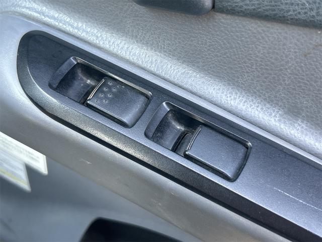 キャンター MT 後輪ダブル 電動格納ミラー ESC エアコン パワーウィンドウ 運転席エアバッグ ミュージックプレイヤー接続可(40枚目)