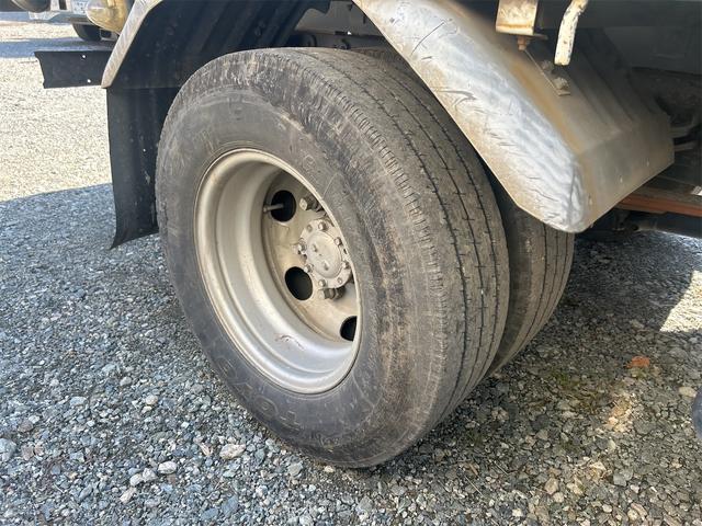 キャンター MT 後輪ダブル ETC アルミホイール エアコン パワーウィンドウ 運転席エアバッグ CD(12枚目)