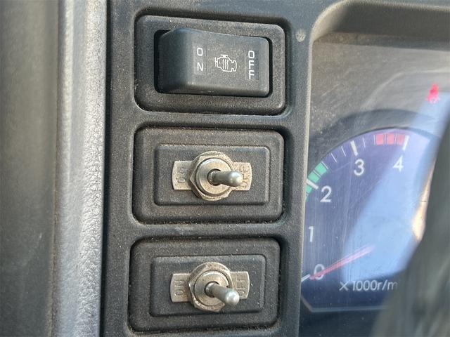 キャンター MT 後輪ダブル ETC アルミホイール エアコン パワーウィンドウ 運転席エアバッグ CD(31枚目)