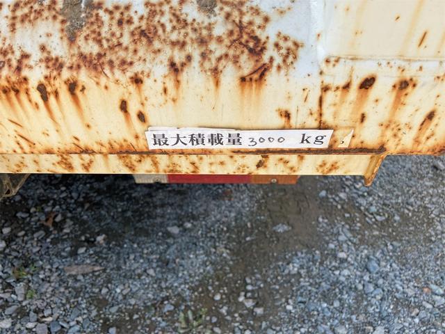 デュトロ 　ＭＴ　後輪ダブル　ＥＴＣ　電動格納ミラー　ＥＳＣ　エアコン　パワーウィンドウ　運転席エアバッグ（12枚目）