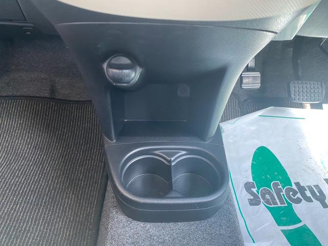 ミラココア ココアプラスＧ　禁煙車　ナビ　バックカメラ付き　スマートキー　エアコン　パワステ　パワーウィンドウ　ＡＢＳ　Ｗエアバック　アイドリングストップ（11枚目）