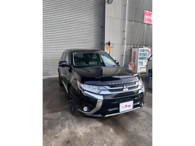 アウトランダーPHEV Gナビパッケージ 4WD ドライブレコーダー ETC オートクルーズコントロール レーンアシスト 衝突被害軽減システム LEDヘッドランプ 電動リアゲート アルミホイール スマートキー シートヒーター 100V電源(13枚目)