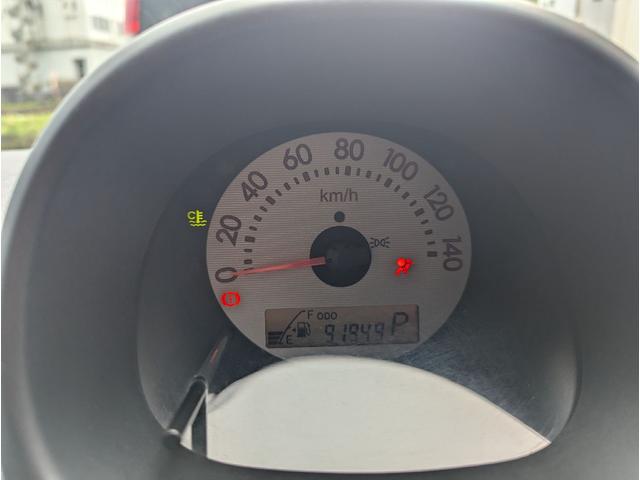 エッセ ＶＳ　メモリアルエディション　電動格納ミラー　ＡＴ　盗難防止システム　ＣＤ　衝突安全ボディ　エアコン　パワーステアリング　パワーウィンドウ（7枚目）