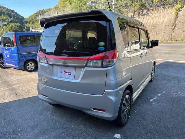 デリカＤ：２ Ｓ　ドライブレコーダー　バックカメラ　ナビ　ＴＶ　オートクルーズコントロール　衝突被害軽減システム　両側電動スライドドア　オートライト　ＨＩＤ　スマートキー　電動格納ミラー　ＣＶＴ　アルミホイール　ＣＤ（16枚目）