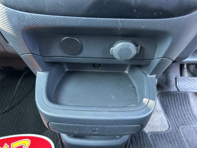 デリカＤ：２ Ｓ　ドライブレコーダー　バックカメラ　ナビ　ＴＶ　オートクルーズコントロール　衝突被害軽減システム　両側電動スライドドア　オートライト　ＨＩＤ　スマートキー　電動格納ミラー　ＣＶＴ　アルミホイール　ＣＤ（42枚目）