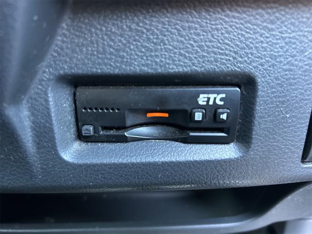 スペーシアカスタム ＧＳ　ＥＴＣ　両側スライドドア　ナビ　ＴＶ　オートライト　ＨＩＤ　スマートキー　アイドリングストップ　電動格納ミラー　ＣＶＴ　盗難防止システム　ＡＢＳ　アルミホイール　衝突安全ボディ　エアコン（9枚目）