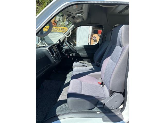 キャラバンバス 　１０人乗り　車いす移動車　自動ステップ　ウェルキャブ　福祉車輌　オーテック　バックカメラ　ナビ（12枚目）