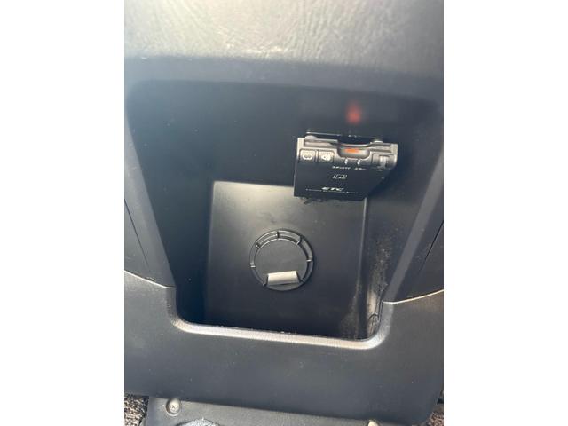 キャラバンバス 　１０人乗り　車いす移動車　自動ステップ　ウェルキャブ　福祉車輌　オーテック　バックカメラ　ナビ（16枚目）