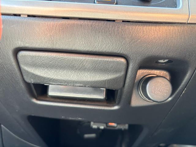 キャラバンバス 　１０人乗り　車いす移動車　自動ステップ　ウェルキャブ　福祉車輌　オーテック　バックカメラ　ナビ（20枚目）