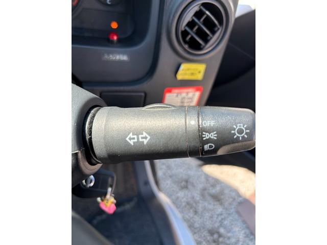 キャラバンバス 　１０人乗り　車いす移動車　自動ステップ　ウェルキャブ　福祉車輌　オーテック　バックカメラ　ナビ（37枚目）