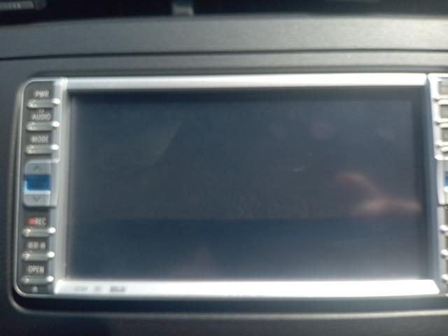 プリウス Ｓツーリングセレクション　ＥＴＣ　ナビ　アルミホイール　オートライト　ＬＥＤヘッドランプ　ヘッドライトウォッシャー　ＣＶＴ　スマートキー　電動格納ミラー　盗難防止システム　衝突安全ボディ　ＡＢＳ　ＥＳＣ　エアコン（6枚目）