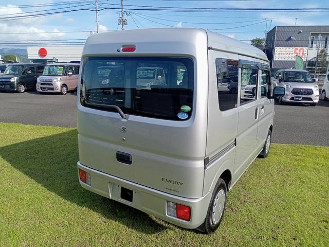 エブリイ ジョイン　グー鑑定証付き　ＭＴ　両側スライドドア　電動格納ミラー　盗難防止システム　ＡＢＳ　エアコン　パワーステアリング　パワーウィンドウ　運転席エアバッグ　助手席エアバッグ　ＣＤ　ミュージックプレイヤー接続可（8枚目）