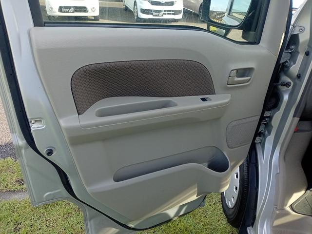 エブリイ ジョイン　グー鑑定証付き　ＭＴ　両側スライドドア　電動格納ミラー　盗難防止システム　ＡＢＳ　エアコン　パワーステアリング　パワーウィンドウ　運転席エアバッグ　助手席エアバッグ　ＣＤ　ミュージックプレイヤー接続可（28枚目）
