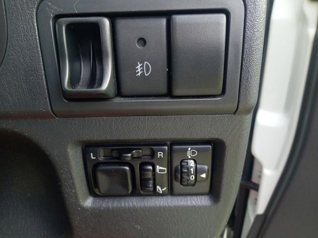 ジムニー ランドベンチャー　グー鑑定証付き　４ＷＤ　ＥＴＣ　ナビ　ＴＶ　キーレスエントリー　電動格納ミラー　シートヒーター　ＡＴ　ＡＢＳ　ＣＤ　ＵＳＢ　Ｂｌｕｅｔｏｏｔｈ　アルミホイール　衝突安全ボディ　エアコン（10枚目）