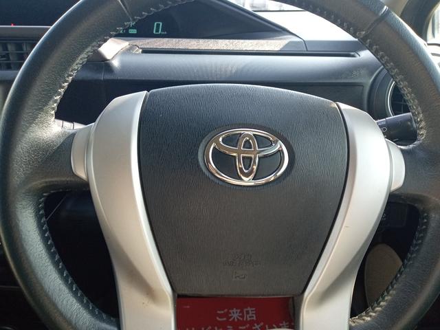 アクア Ｇ　バックカメラ　ナビ　ＴＶ　アルミホイール　オートライト　スマートキー　電動格納ミラー　ＣＶＴ　衝突安全ボディ　ＡＢＳ　ＥＳＣ　Ｂｌｕｅｔｏｏｔｈ　エアコン　パワーステアリング　パワーウィンドウ（3枚目）