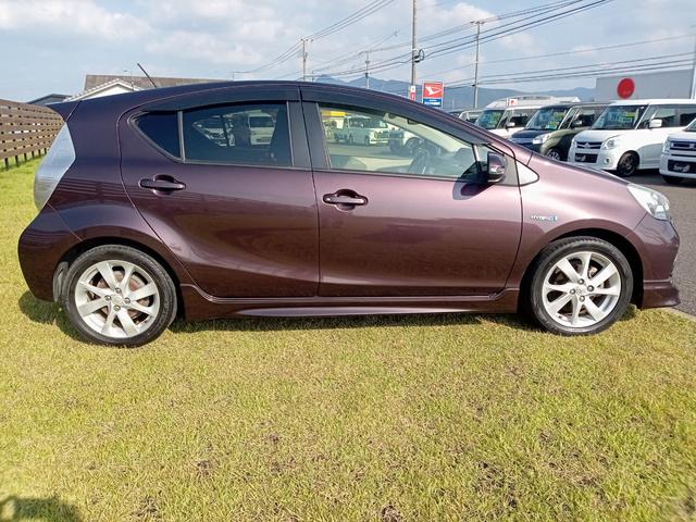 アクア Ｇ　バックカメラ　ナビ　ＴＶ　アルミホイール　オートライト　スマートキー　電動格納ミラー　ＣＶＴ　衝突安全ボディ　ＡＢＳ　ＥＳＣ　Ｂｌｕｅｔｏｏｔｈ　エアコン　パワーステアリング　パワーウィンドウ（14枚目）