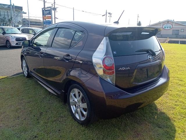 アクア Ｇ　バックカメラ　ナビ　ＴＶ　アルミホイール　オートライト　スマートキー　電動格納ミラー　ＣＶＴ　衝突安全ボディ　ＡＢＳ　ＥＳＣ　Ｂｌｕｅｔｏｏｔｈ　エアコン　パワーステアリング　パワーウィンドウ（17枚目）