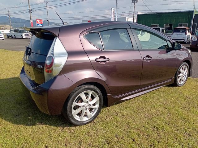 アクア Ｇ　バックカメラ　ナビ　ＴＶ　アルミホイール　オートライト　スマートキー　電動格納ミラー　ＣＶＴ　衝突安全ボディ　ＡＢＳ　ＥＳＣ　Ｂｌｕｅｔｏｏｔｈ　エアコン　パワーステアリング　パワーウィンドウ（26枚目）