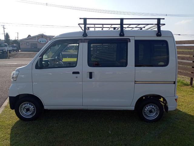 ハイゼットカーゴ ＤＸ　ＳＡＩＩＩ　ＭＴ　衝突被害軽減システム　ドライブレコーダー　ＥＴＣ　両側スライドドア　アイドリングストップ　オートマチックハイビーム　ＥＳＣ　エアコン　パワーステアリング　パワーウィンドウ（21枚目）