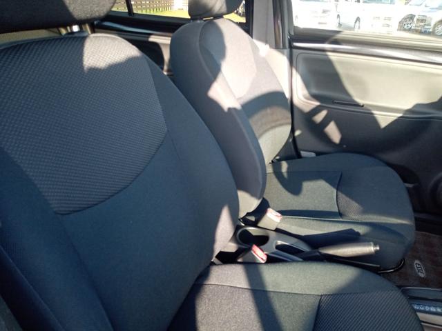 エッセ カスタム　キーレスエントリー　電動格納ミラー　ＡＴ　盗難防止システム　ＣＤ　アルミホイール　衝突安全ボディ　エアコン　パワーステアリング　パワーウィンドウ（10枚目）