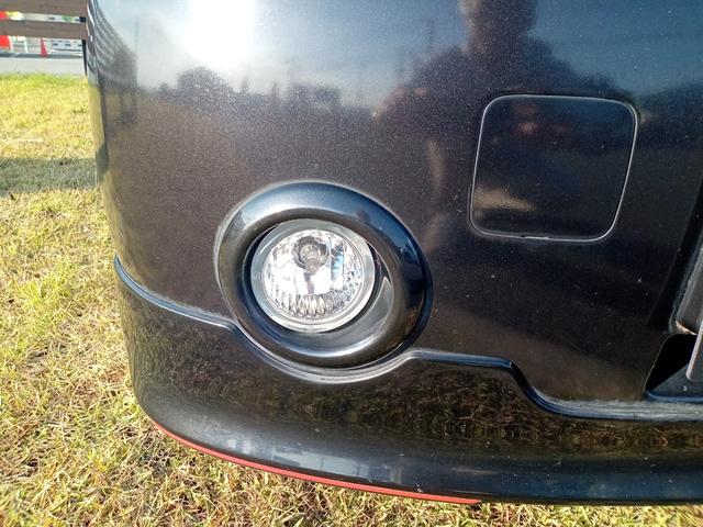 エッセ カスタム　キーレスエントリー　電動格納ミラー　ＡＴ　盗難防止システム　ＣＤ　アルミホイール　衝突安全ボディ　エアコン　パワーステアリング　パワーウィンドウ（27枚目）