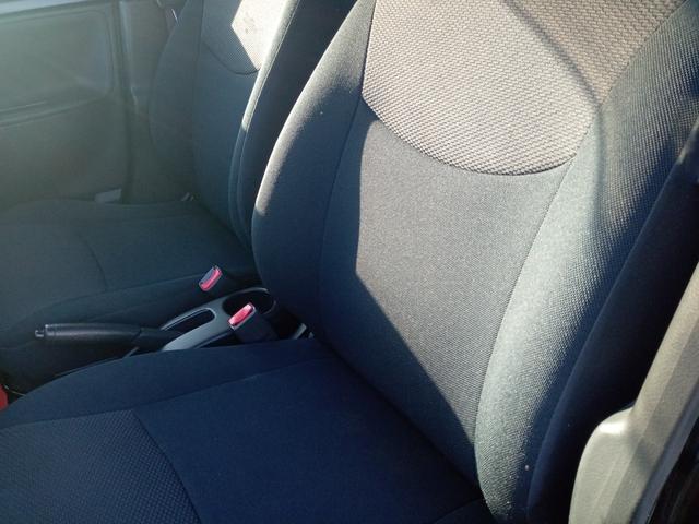 エッセ カスタム　キーレスエントリー　電動格納ミラー　ＡＴ　盗難防止システム　ＣＤ　アルミホイール　衝突安全ボディ　エアコン　パワーステアリング　パワーウィンドウ（47枚目）