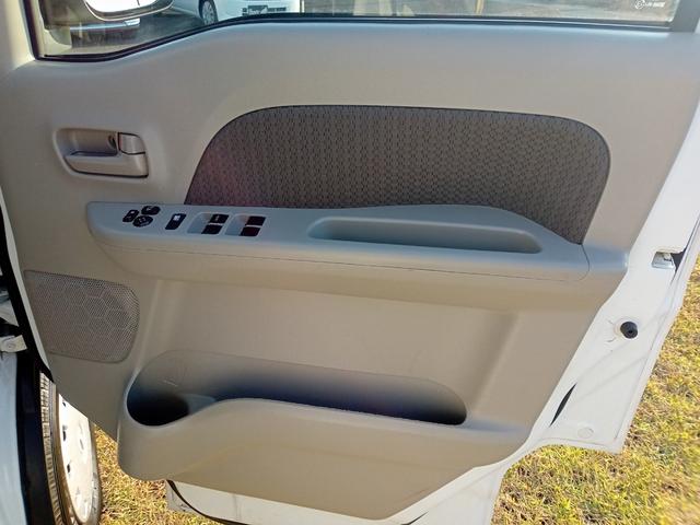 ＮＶ１００クリッパーバン ＧＸ　ＡＴ　衝突被害軽減システム　ＥＴＣ　ナビ　ＴＶ　両側スライドドア　電動格納ミラー　ＥＳＣ　エアコン　パワーステアリング　パワーウィンドウ　運転席エアバッグ　助手席エアバッグ　ＣＤ　ＵＳＢ（9枚目）