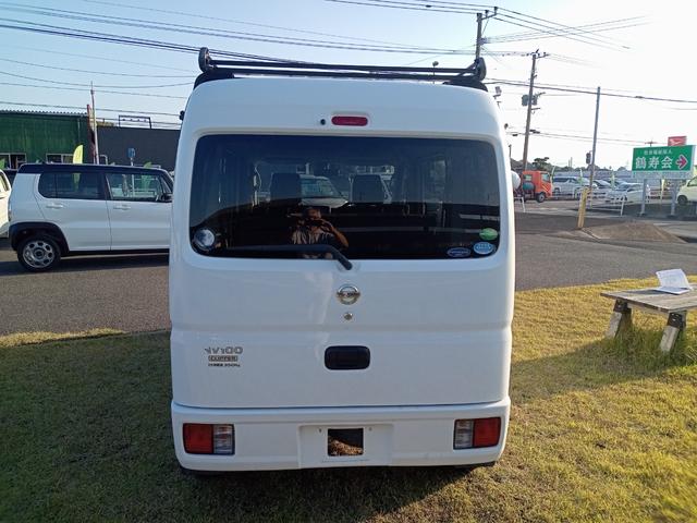 ＮＶ１００クリッパーバン ＧＸ　ＡＴ　衝突被害軽減システム　ＥＴＣ　ナビ　ＴＶ　両側スライドドア　電動格納ミラー　ＥＳＣ　エアコン　パワーステアリング　パワーウィンドウ　運転席エアバッグ　助手席エアバッグ　ＣＤ　ＵＳＢ（16枚目）