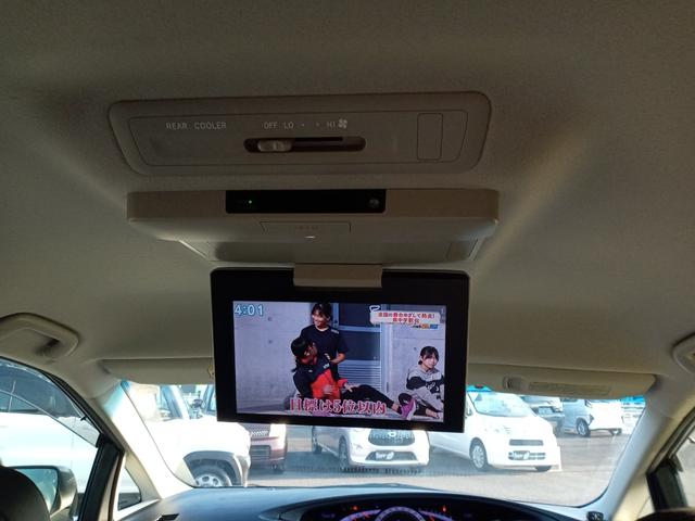 エスティマ アエラス　プレミアムエディション　ＥＴＣ　バックカメラ　ナビ　ＴＶ　オートクルーズコントロール　両側電動スライドドア　ＨＩＤ　スマートキー　電動格納ミラー　後席モニター　パワーシート　オットマン　ＣＶＴ　アルミホイール　ＣＤ（10枚目）