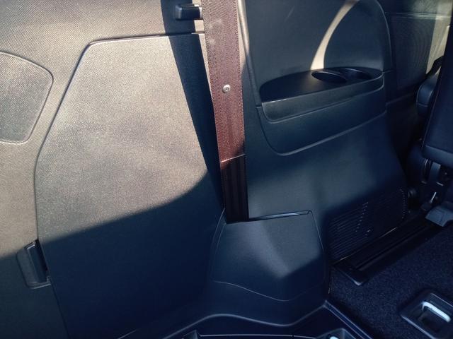 エスティマ アエラス　プレミアムエディション　ＥＴＣ　バックカメラ　ナビ　ＴＶ　オートクルーズコントロール　両側電動スライドドア　ＨＩＤ　スマートキー　電動格納ミラー　後席モニター　パワーシート　オットマン　ＣＶＴ　アルミホイール　ＣＤ（36枚目）