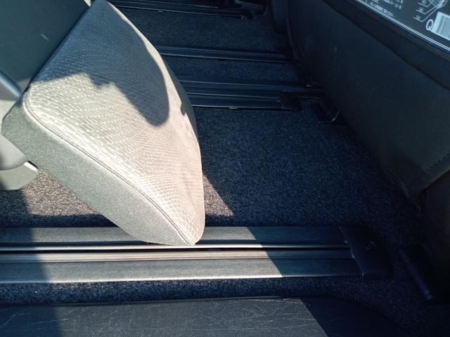 エスティマ アエラス　プレミアムエディション　ＥＴＣ　バックカメラ　ナビ　ＴＶ　オートクルーズコントロール　両側電動スライドドア　ＨＩＤ　スマートキー　電動格納ミラー　後席モニター　パワーシート　オットマン　ＣＶＴ　アルミホイール　ＣＤ（42枚目）