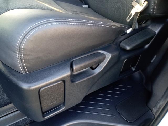 エスティマ アエラス　プレミアムエディション　ＥＴＣ　バックカメラ　ナビ　ＴＶ　オートクルーズコントロール　両側電動スライドドア　ＨＩＤ　スマートキー　電動格納ミラー　後席モニター　パワーシート　オットマン　ＣＶＴ　アルミホイール　ＣＤ（46枚目）