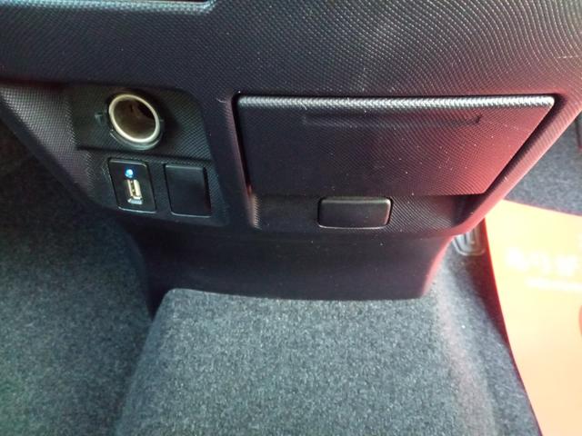 エスティマ アエラス　プレミアムエディション　ＥＴＣ　バックカメラ　ナビ　ＴＶ　オートクルーズコントロール　両側電動スライドドア　ＨＩＤ　スマートキー　電動格納ミラー　後席モニター　パワーシート　オットマン　ＣＶＴ　アルミホイール　ＣＤ（69枚目）