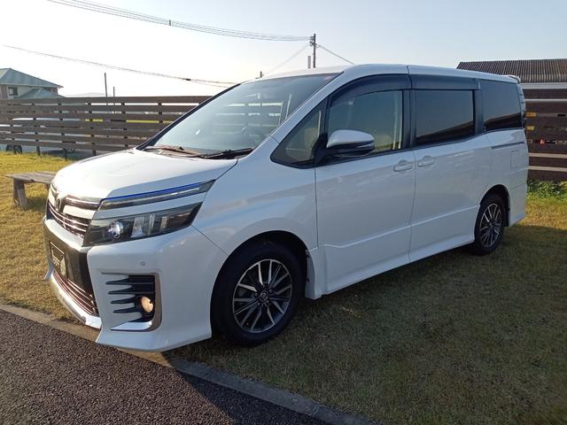 ヴォクシー ＺＳ　ＥＴＣ　ナビ　ＴＶ　クリアランスソナー　両側電動スライドドア　ＬＥＤヘッドランプ　スマートキー　アイドリングストップ　電動格納ミラー　後席モニター　３列シート　ＣＶＴ　アルミホイール　ＣＤ　ＤＶＤ再生（21枚目）