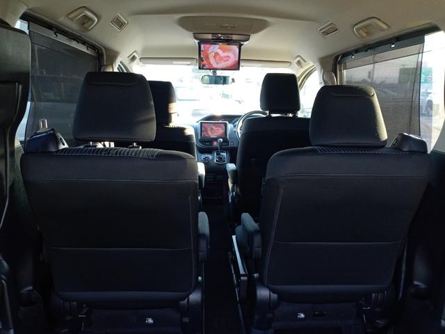 ヴォクシー ＺＳ　ＥＴＣ　ナビ　ＴＶ　クリアランスソナー　両側電動スライドドア　ＬＥＤヘッドランプ　スマートキー　アイドリングストップ　電動格納ミラー　後席モニター　３列シート　ＣＶＴ　アルミホイール　ＣＤ　ＤＶＤ再生（30枚目）