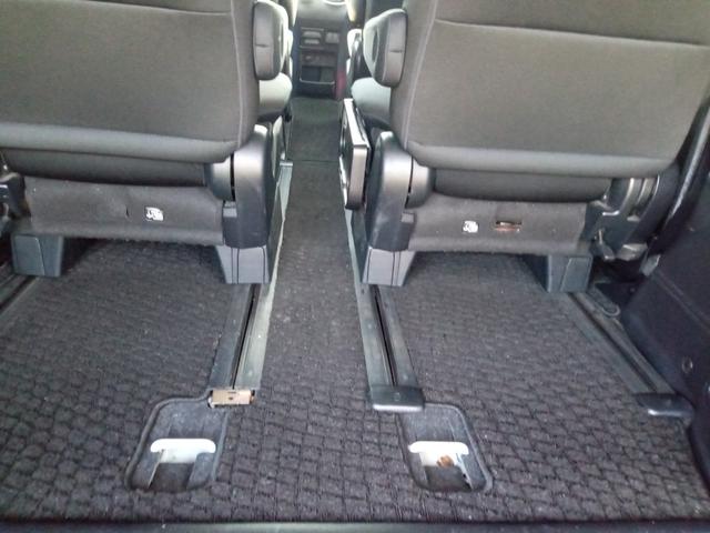 ヴォクシー ＺＳ　ＥＴＣ　ナビ　ＴＶ　クリアランスソナー　両側電動スライドドア　ＬＥＤヘッドランプ　スマートキー　アイドリングストップ　電動格納ミラー　後席モニター　３列シート　ＣＶＴ　アルミホイール　ＣＤ　ＤＶＤ再生（35枚目）