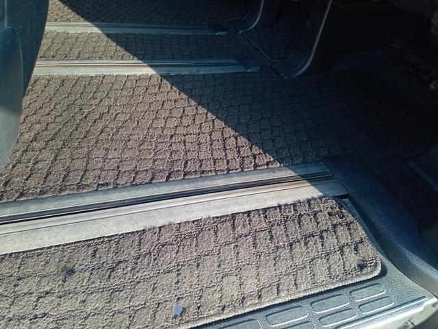 ヴォクシー ＺＳ　ＥＴＣ　ナビ　ＴＶ　クリアランスソナー　両側電動スライドドア　ＬＥＤヘッドランプ　スマートキー　アイドリングストップ　電動格納ミラー　後席モニター　３列シート　ＣＶＴ　アルミホイール　ＣＤ　ＤＶＤ再生（39枚目）