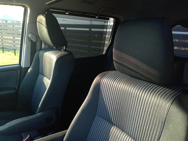 ヴォクシー ＺＳ　ＥＴＣ　ナビ　ＴＶ　クリアランスソナー　両側電動スライドドア　ＬＥＤヘッドランプ　スマートキー　アイドリングストップ　電動格納ミラー　後席モニター　３列シート　ＣＶＴ　アルミホイール　ＣＤ　ＤＶＤ再生（45枚目）