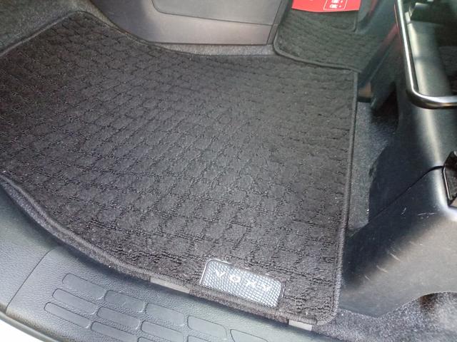 ヴォクシー ＺＳ　ＥＴＣ　ナビ　ＴＶ　クリアランスソナー　両側電動スライドドア　ＬＥＤヘッドランプ　スマートキー　アイドリングストップ　電動格納ミラー　後席モニター　３列シート　ＣＶＴ　アルミホイール　ＣＤ　ＤＶＤ再生（48枚目）