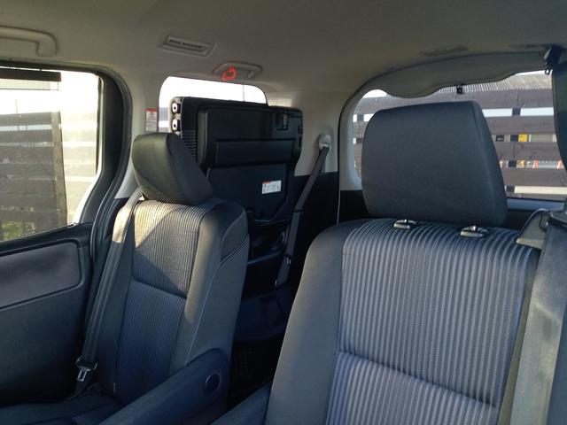 ヴォクシー ＺＳ　ＥＴＣ　ナビ　ＴＶ　クリアランスソナー　両側電動スライドドア　ＬＥＤヘッドランプ　スマートキー　アイドリングストップ　電動格納ミラー　後席モニター　３列シート　ＣＶＴ　アルミホイール　ＣＤ　ＤＶＤ再生（51枚目）