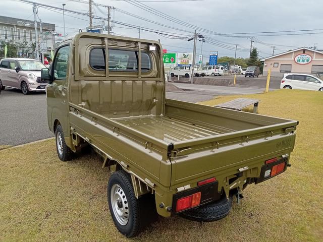 ハイゼットトラック スタンダード　農用スペシャル　４ＷＤ　軽トラック　ＭＴ　衝突被害軽減システム　クリアランスソナー　アイドリングストップ　ＥＳＣ　エアコン　パワーステアリング（6枚目）