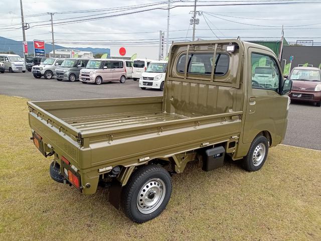 ハイゼットトラック スタンダード　農用スペシャル　４ＷＤ　軽トラック　ＭＴ　衝突被害軽減システム　クリアランスソナー　アイドリングストップ　ＥＳＣ　エアコン　パワーステアリング（9枚目）