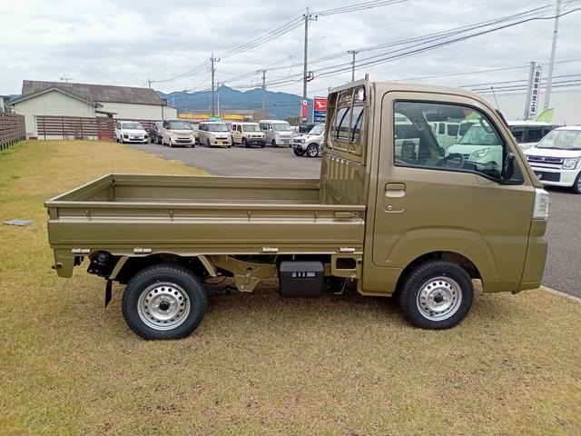 ハイゼットトラック スタンダード　農用スペシャル　４ＷＤ　軽トラック　ＭＴ　衝突被害軽減システム　クリアランスソナー　アイドリングストップ　ＥＳＣ　エアコン　パワーステアリング（10枚目）