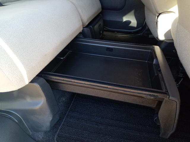 ムーヴキャンバス Ｘメイクアップ　ＳＡＩＩＩ　ＥＴＣ　バックカメラ　両側スライドドア　ナビ　ＴＶ　クリアランスソナー　衝突被害軽減システム　オートマチックハイビーム　スマートキー　アイドリングストップ　ベンチシート　ＣＶＴ　盗難防止システム（33枚目）