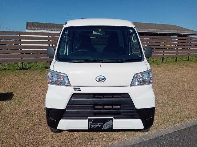 ハイゼットカーゴ 　ＭＴ　両側スライドドア　アイドリングストップ　エアコン　パワーウィンドウ（2枚目）