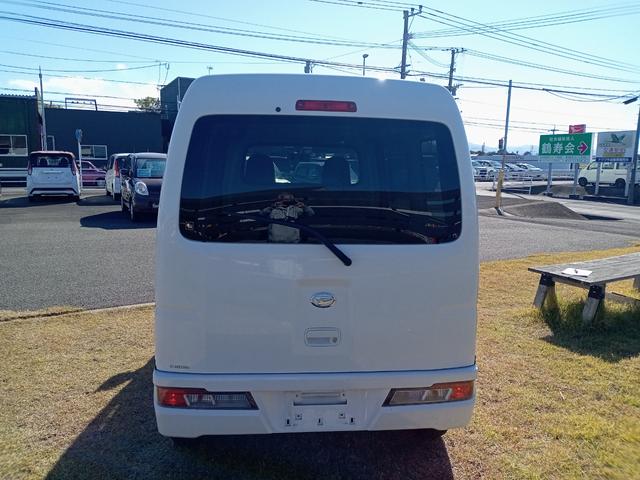 ハイゼットカーゴ 　ＭＴ　両側スライドドア　アイドリングストップ　エアコン　パワーウィンドウ（7枚目）