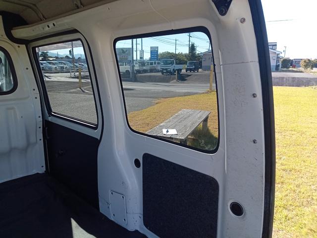 ハイゼットカーゴ 　ＭＴ　両側スライドドア　アイドリングストップ　エアコン　パワーウィンドウ（17枚目）