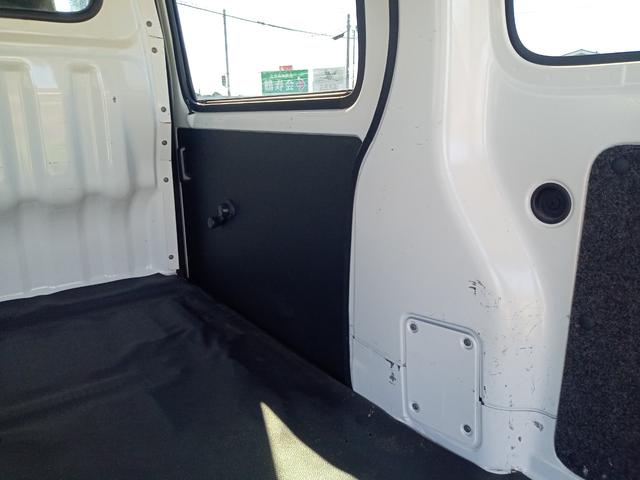 ハイゼットカーゴ 　ＭＴ　両側スライドドア　アイドリングストップ　エアコン　パワーウィンドウ（20枚目）